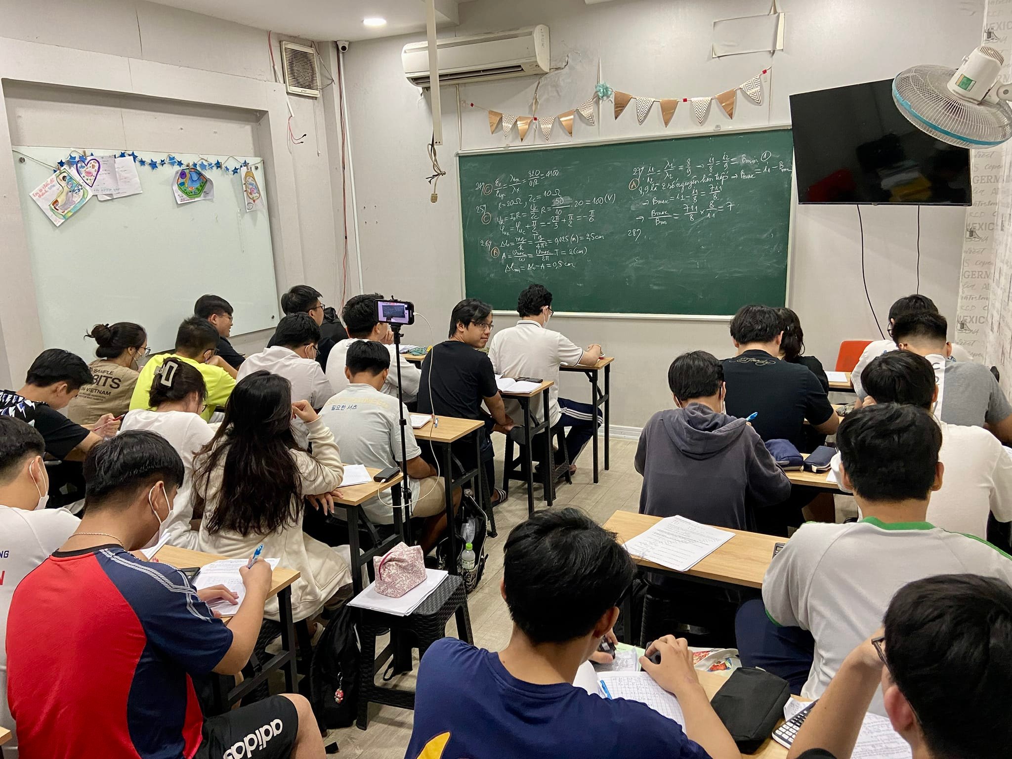 Hoạt động học tập